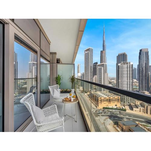 Stunning Burj View - High Infinity Pool - Cozy 2BR