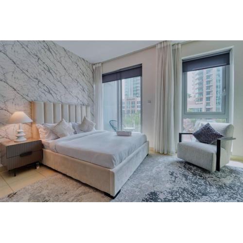 Stunning Luxury Studio Downtown 2 Minute Walk to Burj Khalifa & Dubai Mall