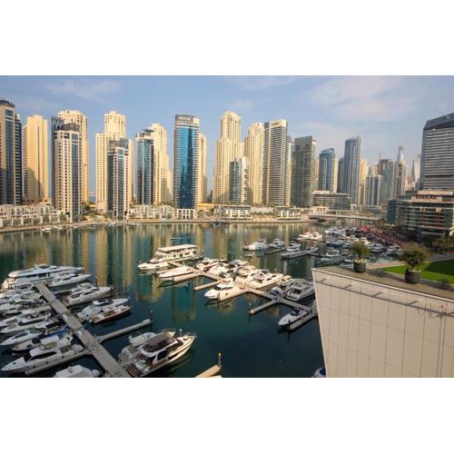 Stunning Marina view apartment In Marina sail tower by Truebleu vacation homes