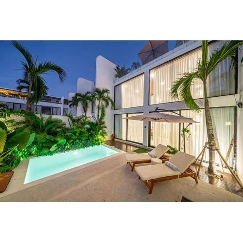 Stunning New Villa Near the Beach with a Spacious Pool