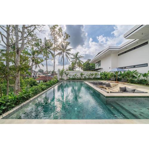 Stunning New Villa with Expansive Living and Jaw-Dropping Views!