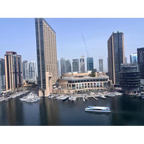 Stunning one bedroom apartment with Dubai Marina view, Close to Beach and Tram