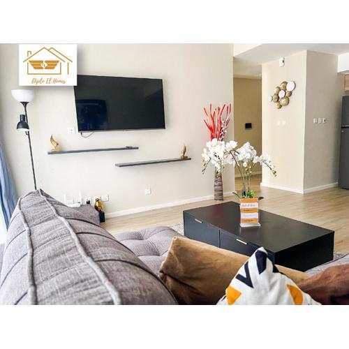 Stunning Residential Suite in Riverside Drive