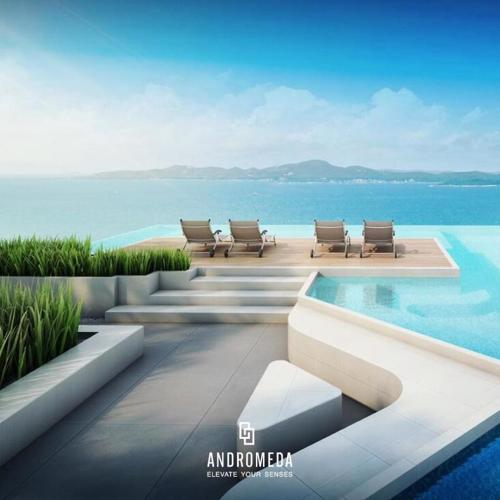 Stunning Sea View Condo -Next To Beach