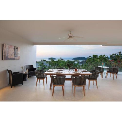 Stunning Seaview Escape - Modern and Elegant