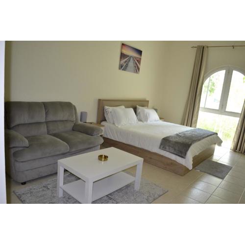 Stunning studio close to metro