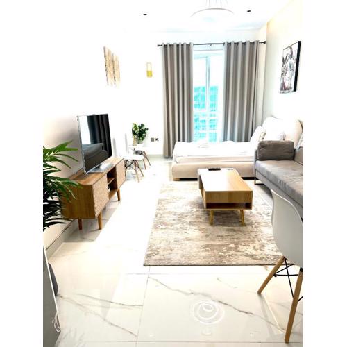Stunning Studio with Sea-View in Jumeirah Lake Towers JLT