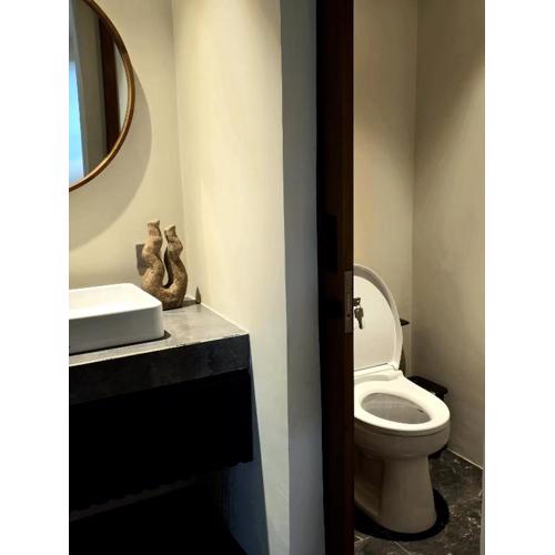 Stylish 1-Bedroom Apartment