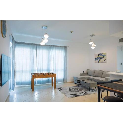 Stylish 1 Bedroom Apt at Marina with Stunning View