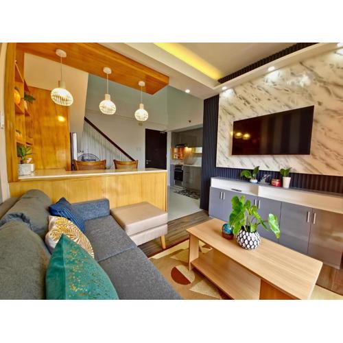 Stylish 1 Bedroom Loft with 2 Balconies