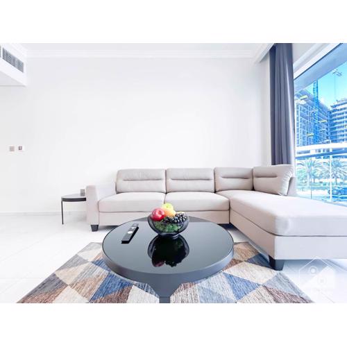 Stylish 1-Bedroom Retreat with Balcony Views