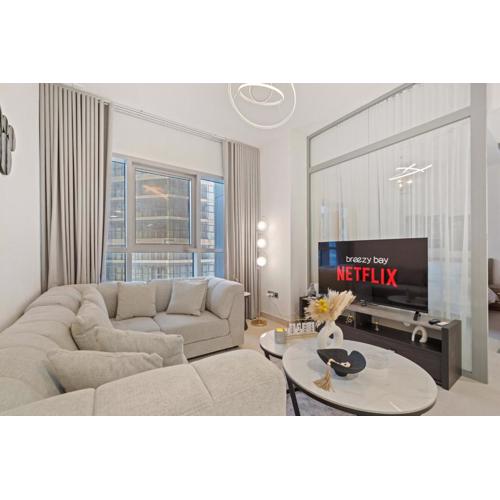 Stylish 1 BR C - Great Pool View