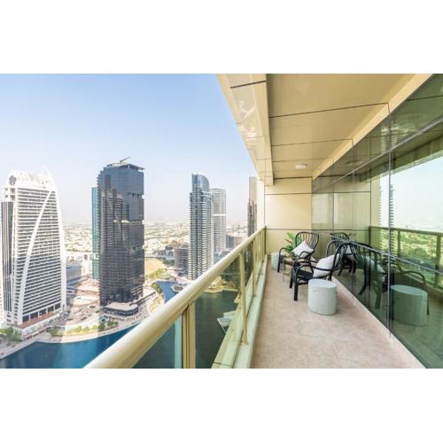 Stylish 1BR Apartment! Near Metro & Stroll to Dubai Marina