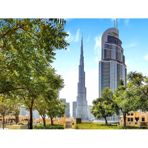 Stylish 1BR DOWNTOWN Apartment with BALCONY - NEXT TO DUBAI MALL & BURJ KHALIFA