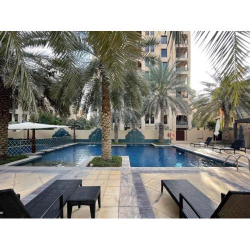 Stylish 1BR in Old Dubai Balcony, Smart TV, Full Kitchen