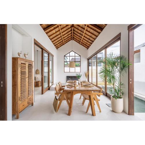 Stylish 2BD Villa with Pool in the heart of Canggu