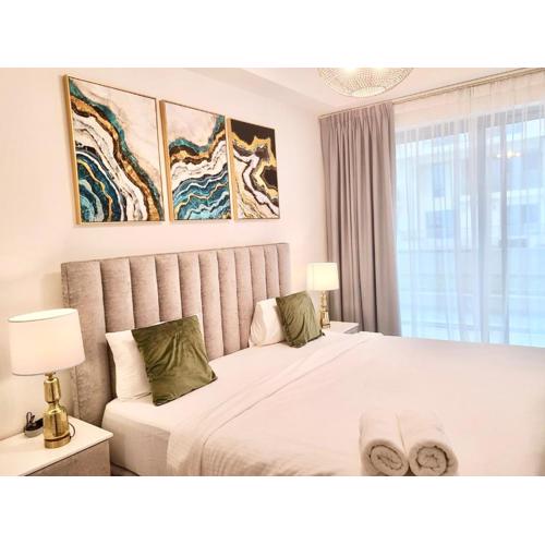 Stylish 2BR Duplex Apartment with Balcony & Access to Pool