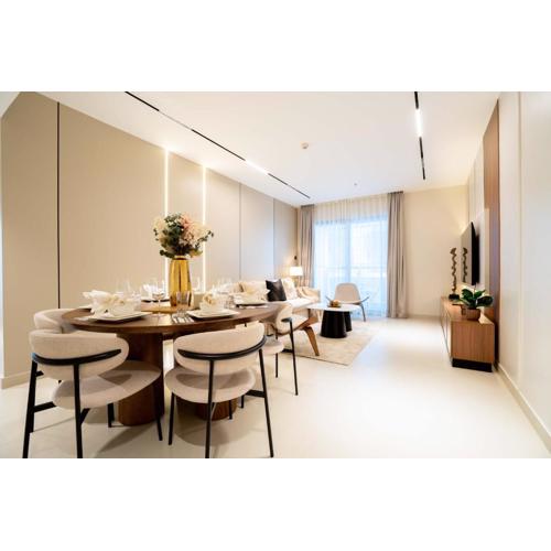 Stylish 3 Br With Prime Location