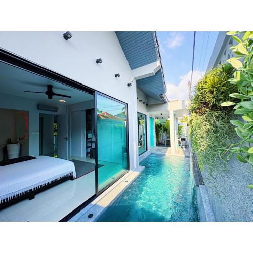 Stylish 3br Pool Villa walk to beautiful NaiYang beach