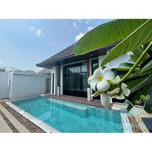 Stylish 3BR Private Pool Villa Bangtao Beach