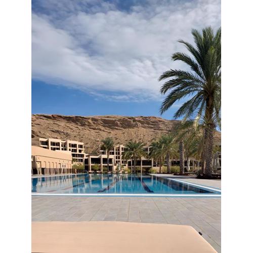 Stylish Apartment with a Jacuzzi (Park&Pool View)