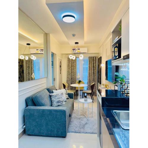 Stylish Condo Room in Iloilo City with Shared Pool