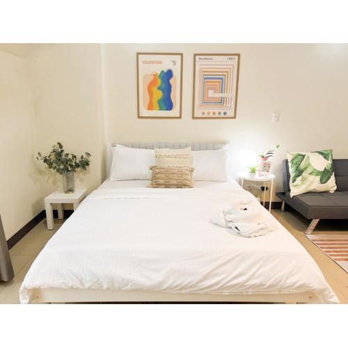 Stylish Condo, Venice BGC, Pool, WiFi #vlrtc29e