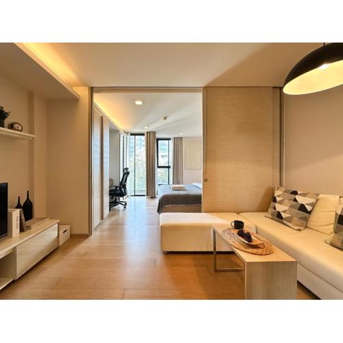 Stylish Downtown 1BR - Ultra Fast WiFi - BTS ThongLor