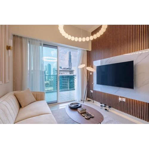 Stylish high floor apartment with Burj View