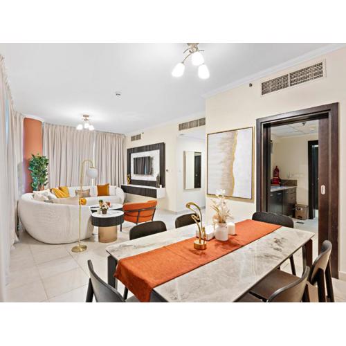 Stylish & Lively 1BDR in Marina Quay