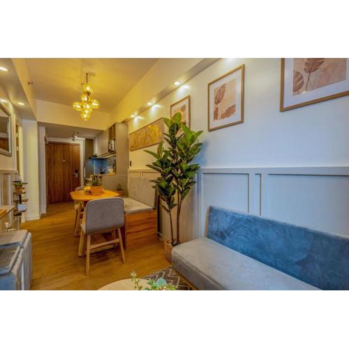 Stylish Luxe 1 Bedroom Suite Near NAIA - FREE HIGH SPEED WIFI