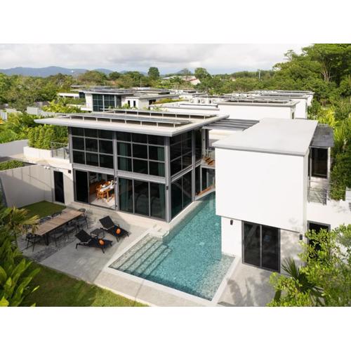 Stylish Mansion for Leisure with Garden & Pool