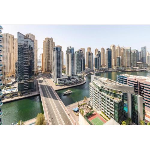 Stylish Marina View Apartment in the Heart of Dubai Marina