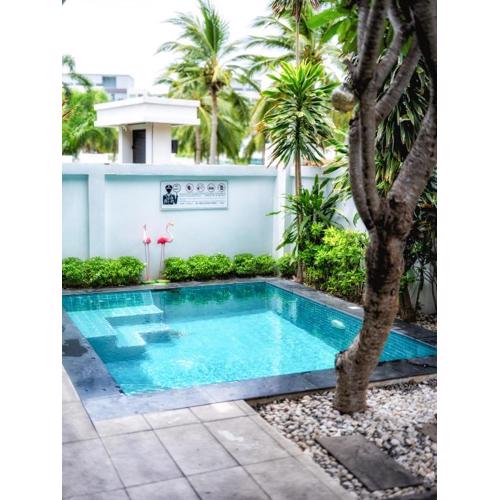 Stylish Private Pool Villa with Jacuzzi, Karaoke and Superfast WiFi