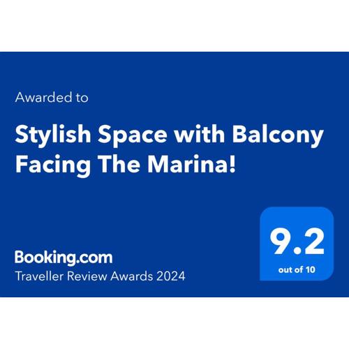 Stylish Space with Balcony Facing The Marina!