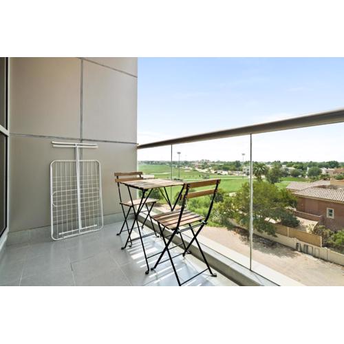 Stylish Sports City Studio Golf View Poolgym