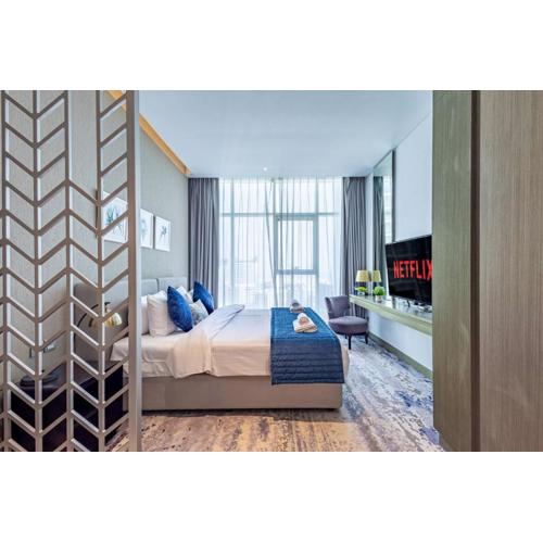 Stylish Studio Business Bay with Canal View - Gym & Pool