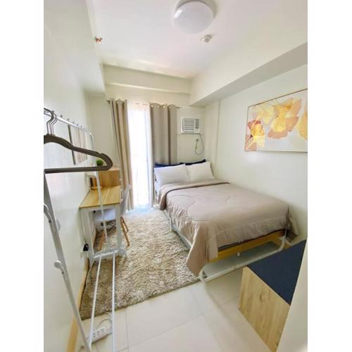 Stylish Studio in Downtown with Remote Work Setup