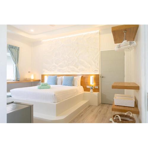 Stylish Studio with Pool - 8' walk to Rawai Beach