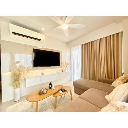 Stylish Tambuli Resort Condotel with panoramic Mactan seaview from high floor