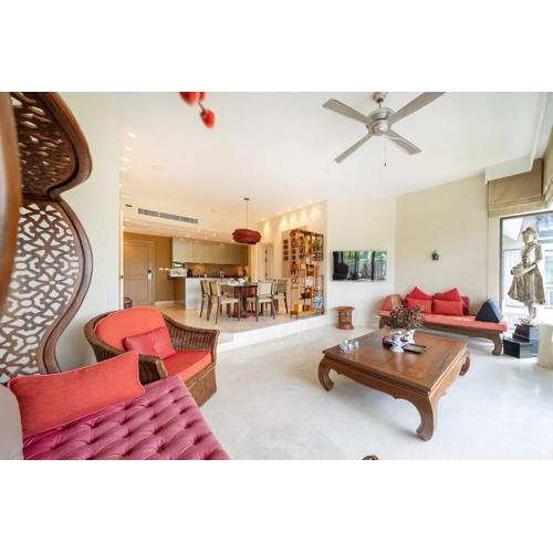 Stylish Thai 2BR Condo Pool & Golf with Balcony