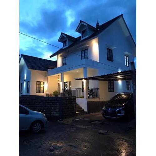 Stylish Villa at Green Apple U 35A Cipanas Puncak