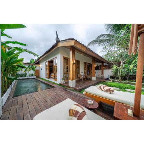 Stylish Villa for Two- Relax, Soak, and Reconnect