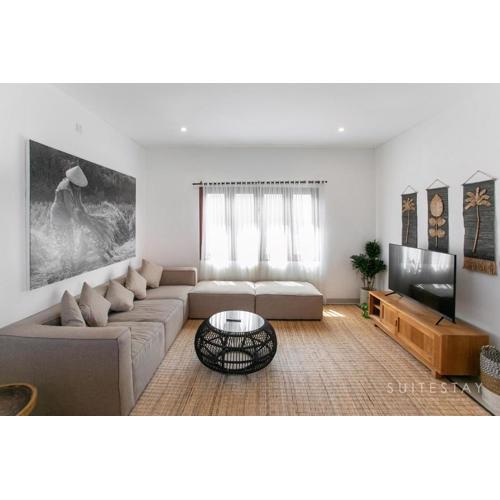 Stylish Villa With Open Grass-field View