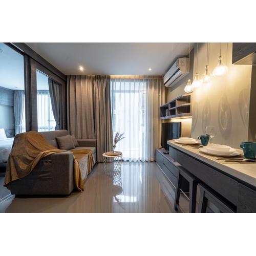 Stylish1-Bedroom Apartment in 5-Star Resort B610
