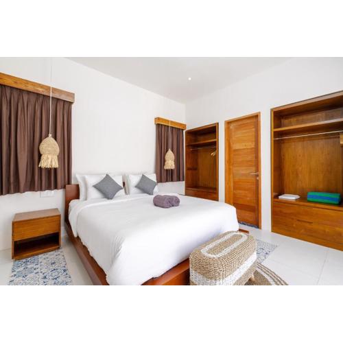 Stylist Seaside Villa with Rooftop Lounge & Sunset Views