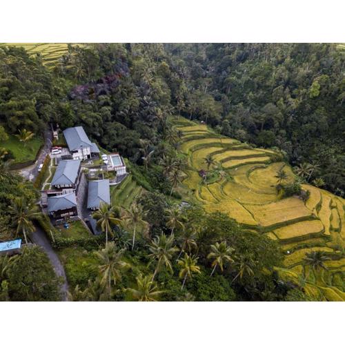 Suarapura Resort & Spa