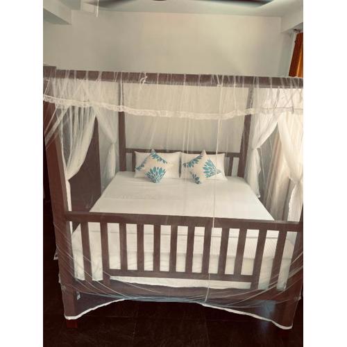 Submarine Rest - Beach Property