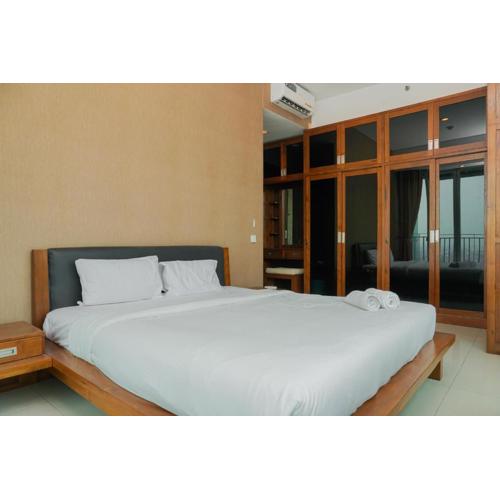 Suite 3BR Kemang Village Apartment By Travelio