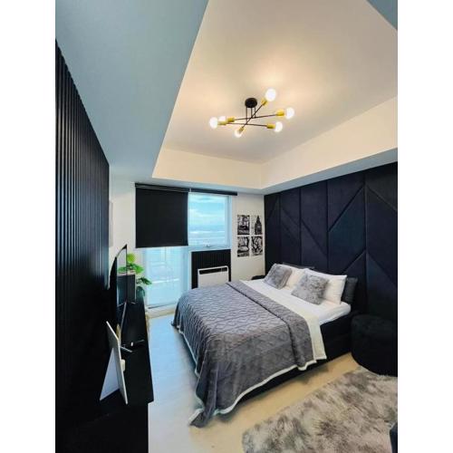 Suite Dreams - Azure North